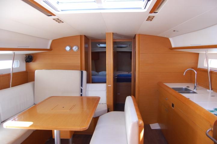 Book yachts online - sailboat - Sun Odyssey 519 - Alboran Champagne (Cabo Verde) - rent