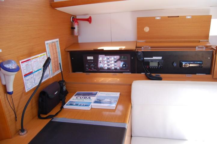 Book yachts online - sailboat - Sun Odyssey 519 - Alboran Champagne (Majorca) - rent