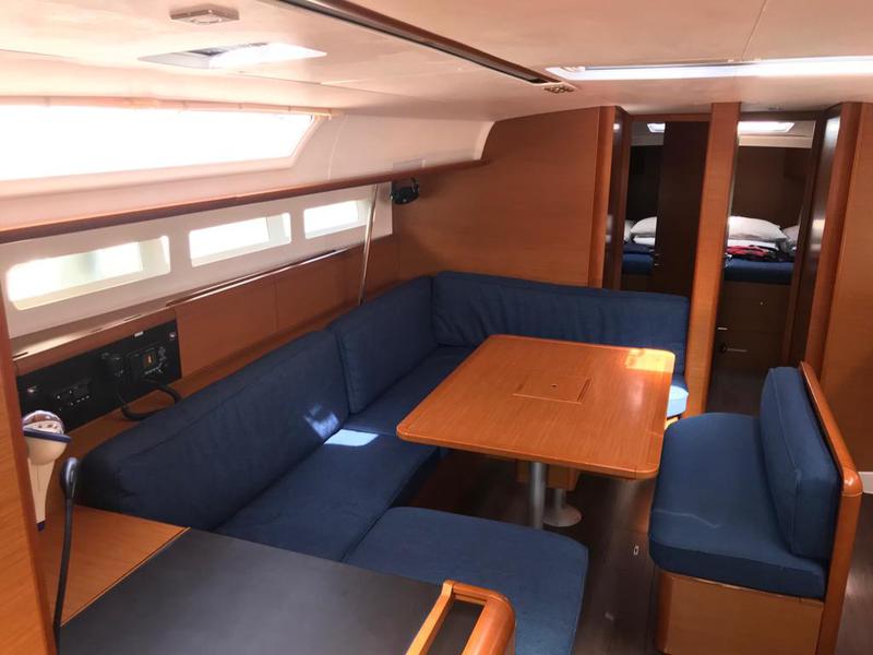 Book yachts online - sailboat - Sun Odyssey 519 - Alboran Prosecco (Majorca) - rent