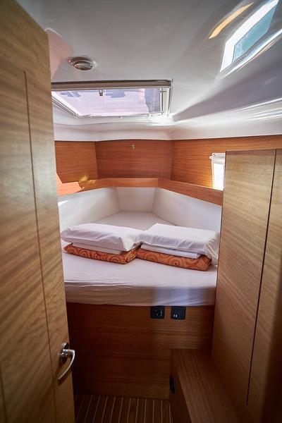 Book yachts online - sailboat - Elan Impression 45 - Flamingo - rent