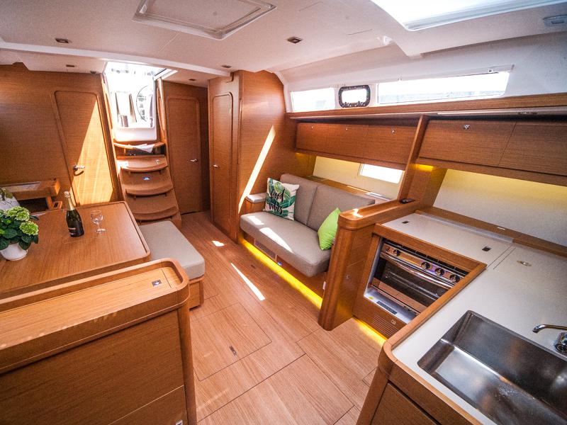 Book yachts online - sailboat - Dufour 460 Grand Large - MALIN OV 2018+AC+G - rent