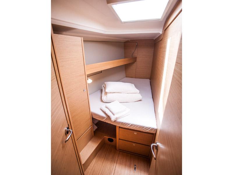 Book yachts online - sailboat - Dufour 460 Grand Large - MADICKEN 2018+AC - rent