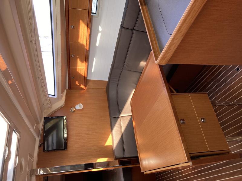Book yachts online - sailboat - Bavaria 37 Cruiser - Hanni - rent