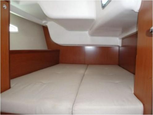 Book yachts online - sailboat - Beneteau Oceanis 40 - Tosca - rent