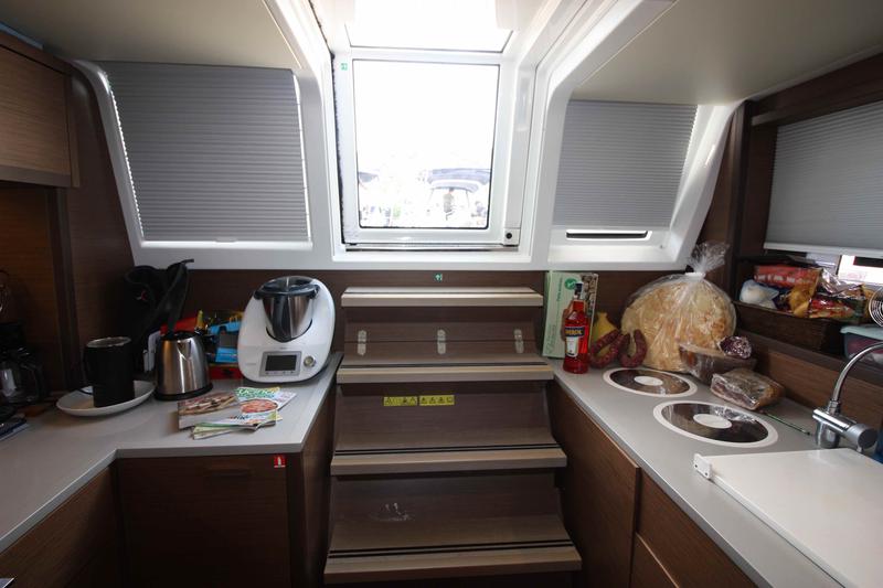 Book yachts online - catamaran - Lagoon 620 (10+3) - The Sun (GND)  (5 cab + 3 crew) (AC, WM, Generator, Inverter, Tender Lift) - rent
