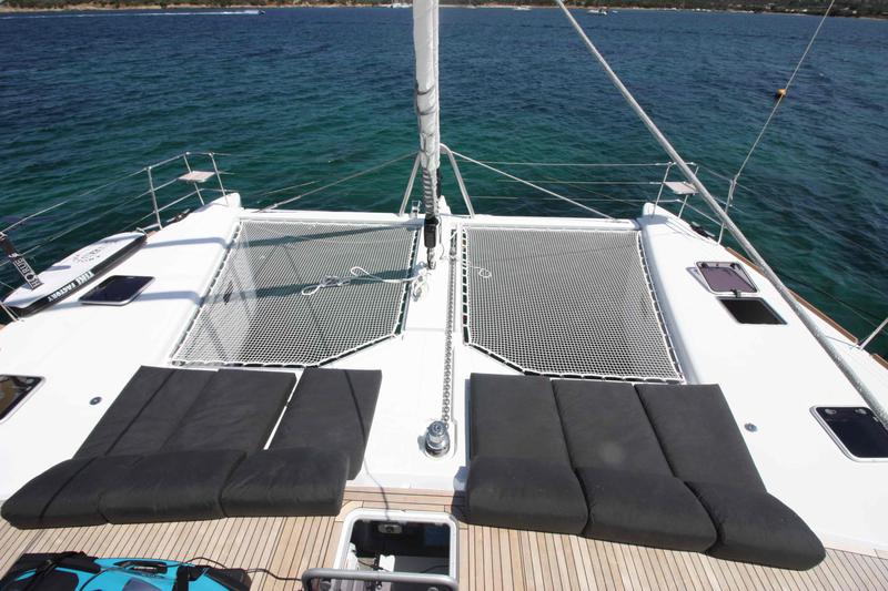 Book yachts online - catamaran - Lagoon 620 (10+3) - The Sun (AC, WM, Generator, Inverter, Tender Lift) - rent