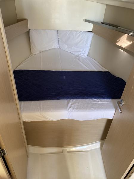 Book yachts online - sailboat - Oceanis 30.1 - Carina - rent