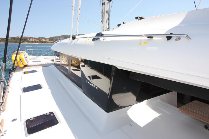 Book yachts online - catamaran - Lagoon 620 (10+3) - The Sun (SXM)  (5 cab + 3 crew) (AC, WM, Generator, Inverter, Tender Lift) - rent