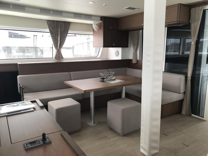 Book yachts online - catamaran - Lagoon 52F - 6 cab - Dugongo II (TOR) (6 cab + 1 crew) (A/C, WM, Generator, Inverter, Tender Lift) - rent