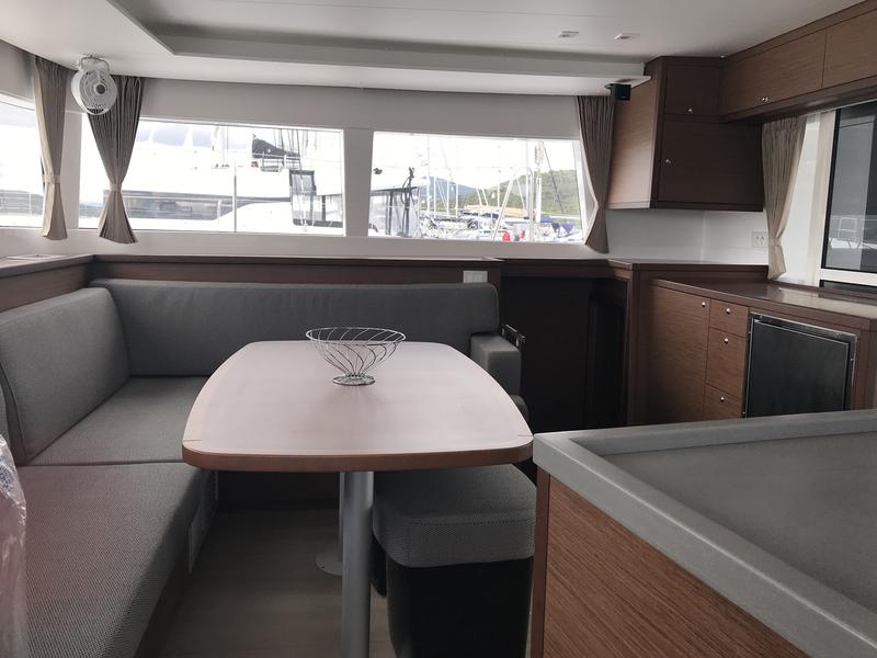 Book yachts online - catamaran - Lagoon 450F - Rigel Kentaurus (A/C, WM, Generator, Inverter) - rent