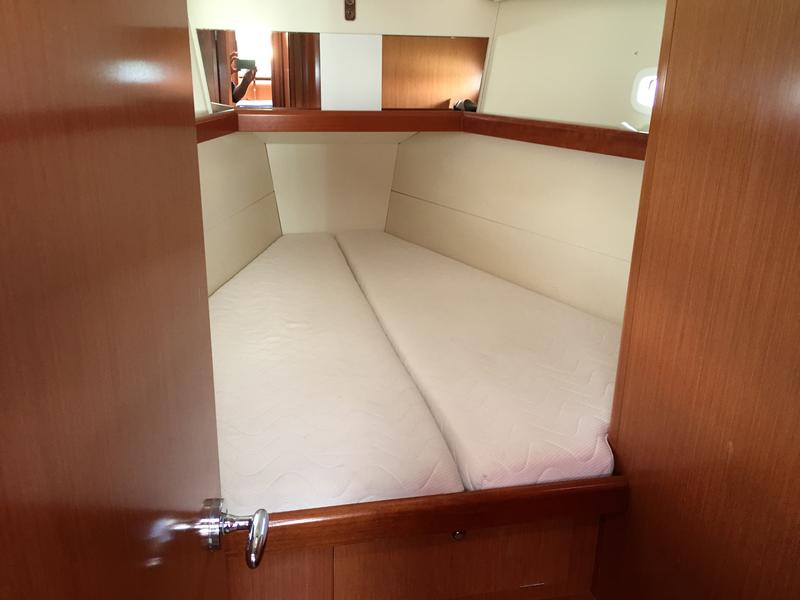 Book yachts online - sailboat - Oceanis 43 - Little Mermaid - rent
