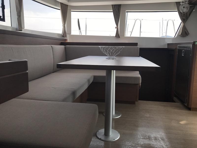 Book yachts online - catamaran - Lagoon 40 - Orso di Mare (WM, Inverter) - rent