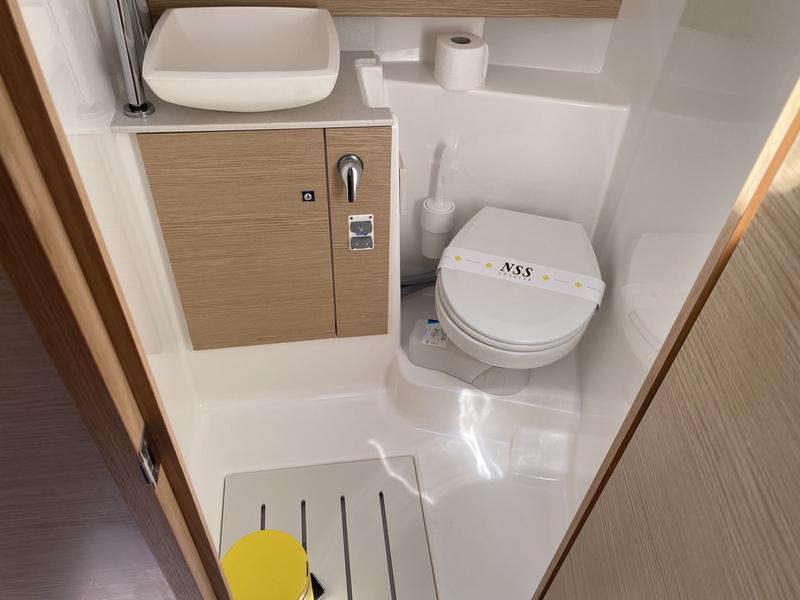 Book yachts online - sailboat - Dufour 430 Grand Large - Pavo - rent