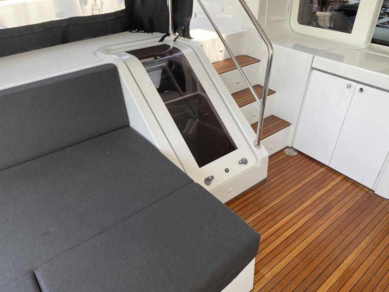 Book yachts online - catamaran - Lagoon 52F (5 cab) - NAKA (ANU) - rent