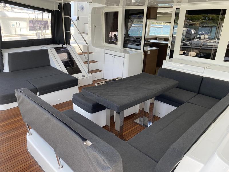 Book yachts online - catamaran - Lagoon 52F (5 cab) - Naka (PTP)  - rent