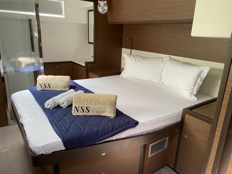 Book yachts online - catamaran - Lagoon 52F (5 cab) - Naka (A/C, WM, Generator, Inverter, Tender Lift) - rent