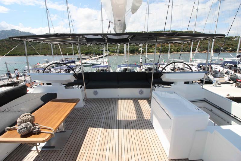 Book yachts online - catamaran - Lagoon 620 (10+3) - The Sun (MAR)  (5 cab + 3 crew) (AC, WM, Generator, Inverter, Tender Lift) - rent