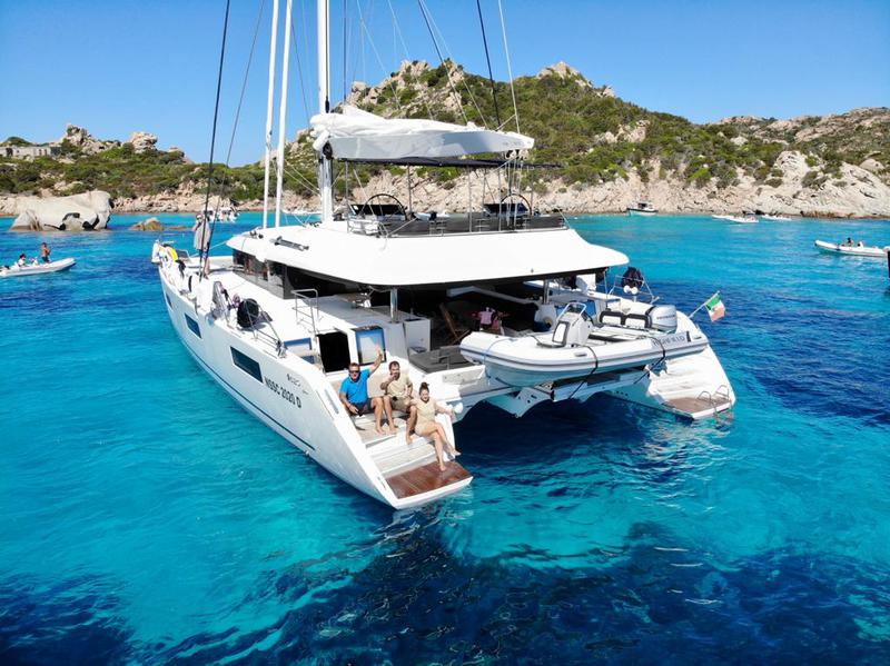 Book yachts online - catamaran - Lagoon 620 (10+3) - The Sun (MAR)  (5 cab + 3 crew) (AC, WM, Generator, Inverter, Tender Lift) - rent