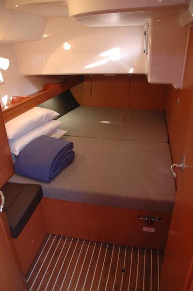 Book yachts online - sailboat - Bavaria Cruiser 46 - Sadira - rent