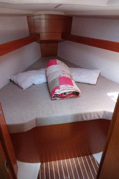 Book yachts online - sailboat - Bavaria Cruiser 34 - Nashira - rent