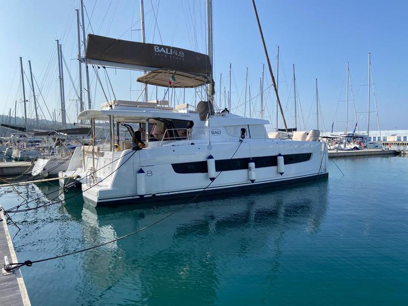 Book yachts online - catamaran - Bali 4.8 Terra - Terra - rent