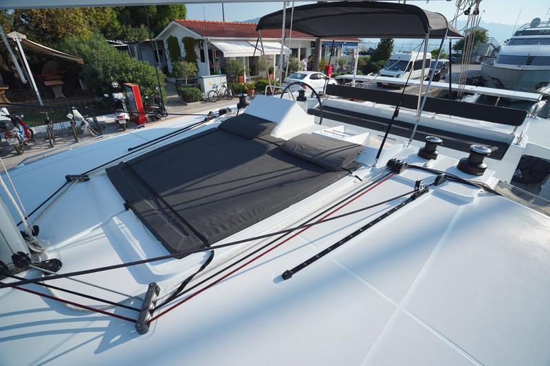 Book yachts online - catamaran - Lagoon 450F - Big Dream - rent