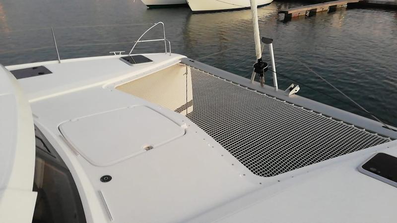 Book yachts online - catamaran - Isla 40 - Carpe Vitam - rent