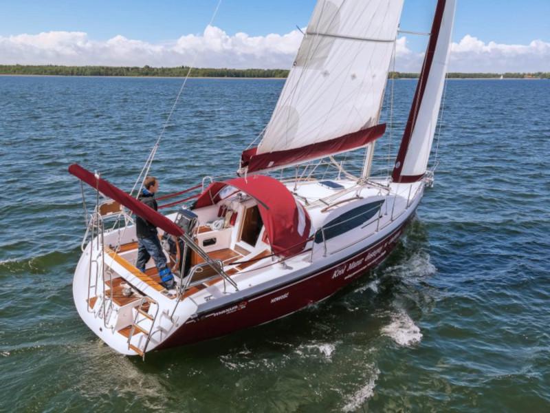 Book yachts online - sailboat - Maxus 33.1 RS Prestige - KATE - rent