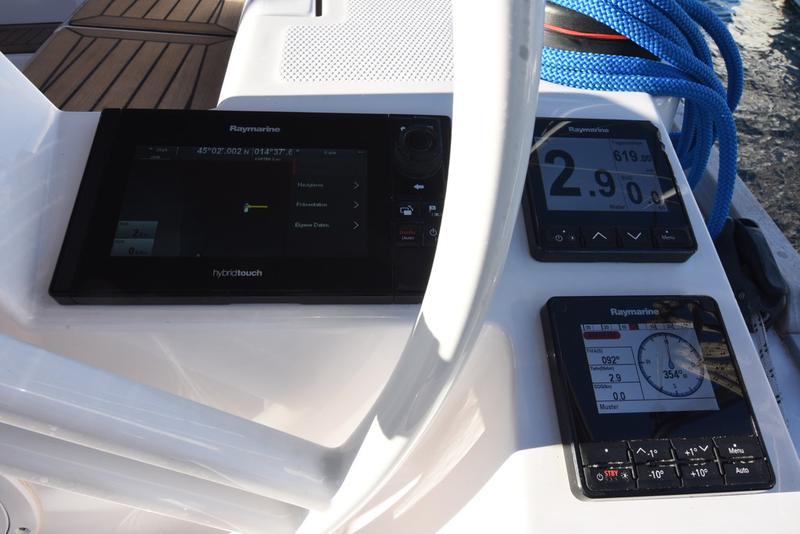 Book yachts online - sailboat - Elan 35 Impression - ARASHI - rent