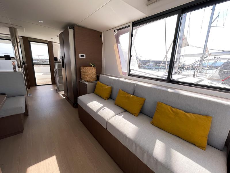 Book yachts online - catamaran - Bali 4.6 5 cabins - WILD BUNCH - rent