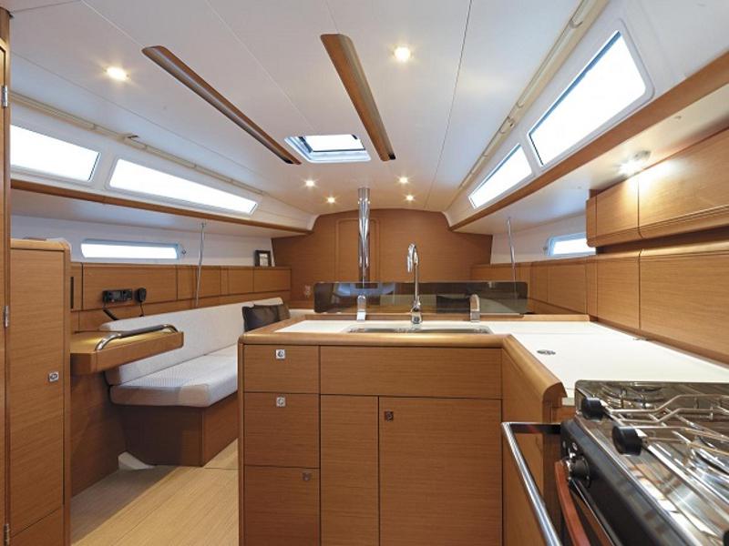 Book yachts online - sailboat - Sunsail 38/2 - Sunsail 38/2 (2017) - rent
