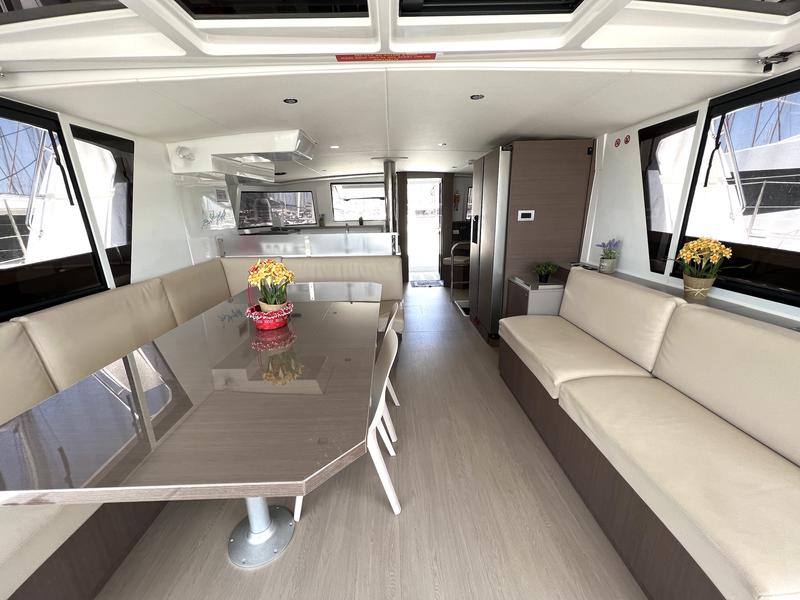 Book yachts online - catamaran - Bali 4.6 (5+1 cab) - Freedom - rent