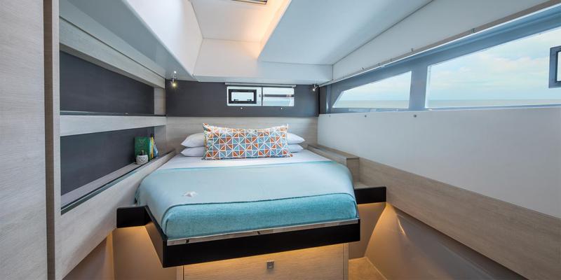 Book yachts online - catamaran - Moorings 5000-5 - Moorings 5000-5 (2022) - rent