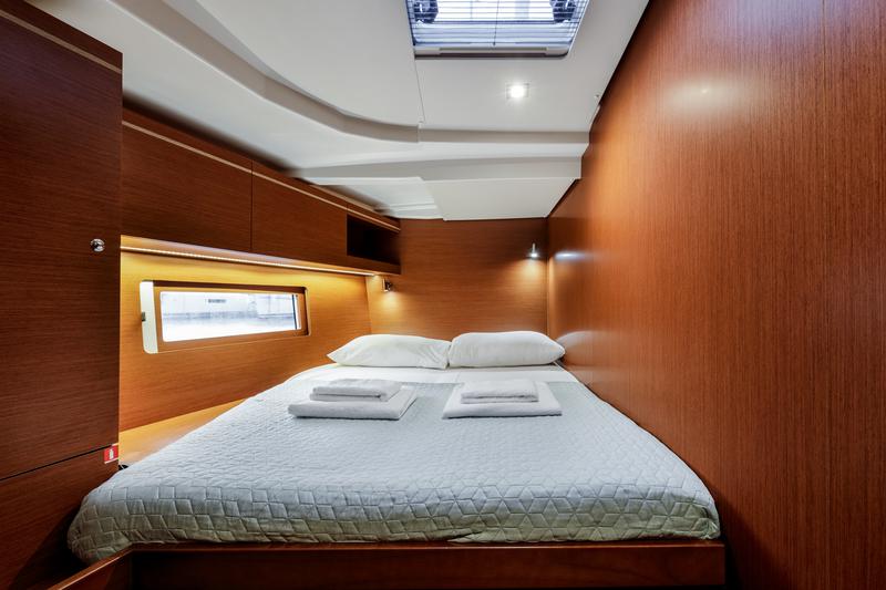Book yachts online - sailboat - Oceanis 51.1 - Viennastar | A/C, Gen, Water maker, 12 pax - rent