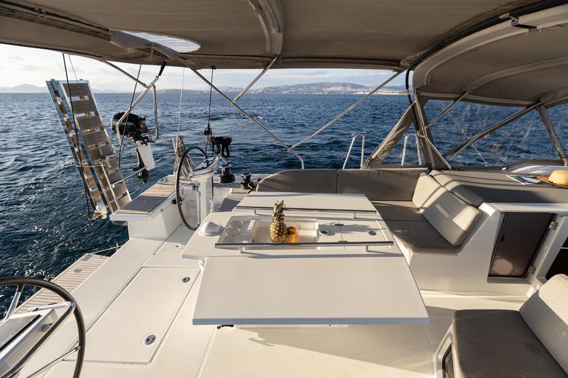 Book yachts online - sailboat - Oceanis 51.1 - Viennastar | A/C, Gen, Water maker, 12 pax - rent