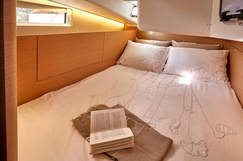 Book yachts online - sailboat - Sun Odyssey 410 - Bella - rent