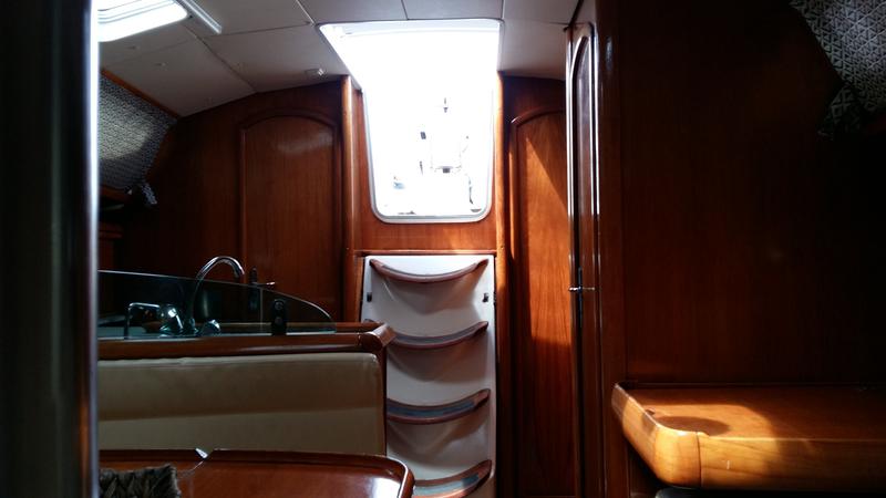 Book yachts online - sailboat - Jeanneau Sun Odyssey 35 - Mastef - rent