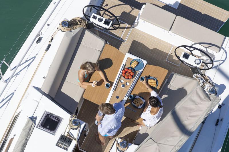 Book yachts online - sailboat - Dufour 430 - Triumph - rent