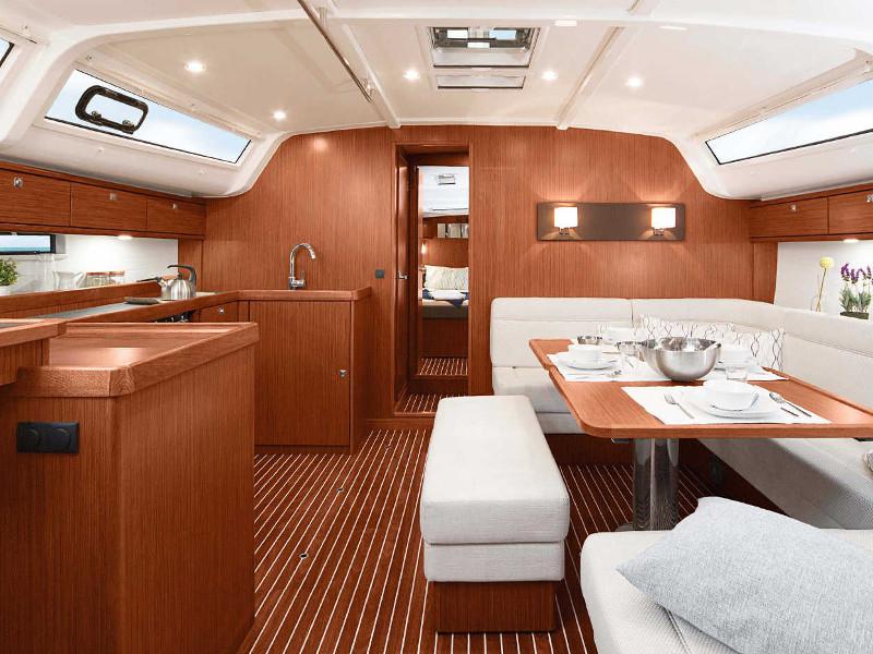 Book yachts online - sailboat - Bavaria Cruiser 51 - B51-19-J - rent