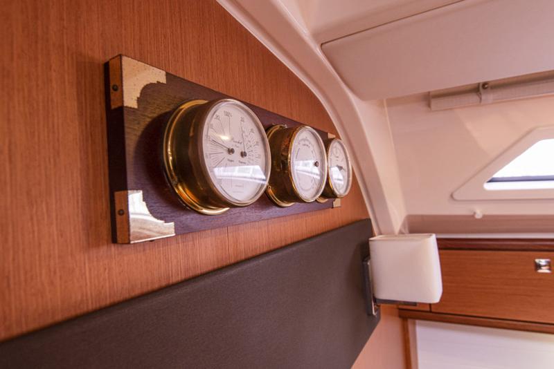 Book yachts online - sailboat - Bavaria Cruiser 41 - Libeccio - rent
