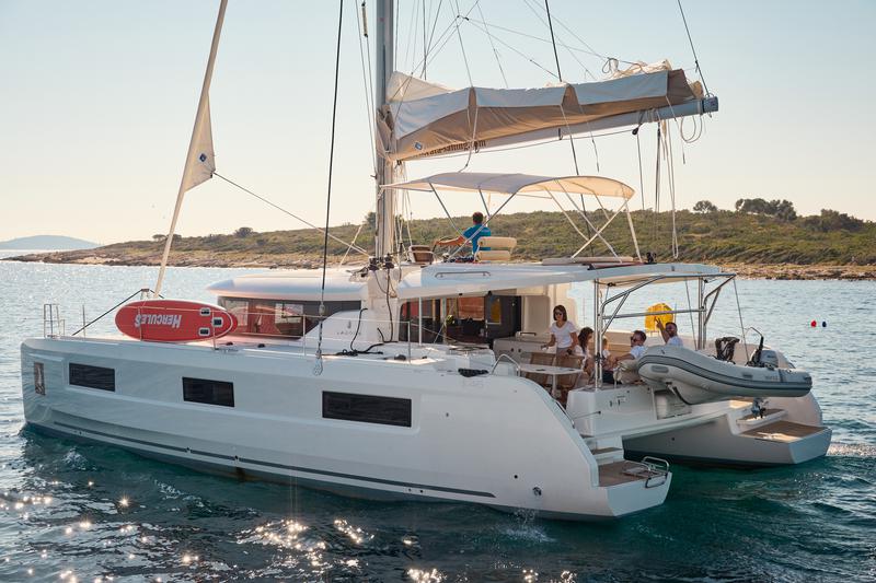 Book yachts online - catamaran - Lagoon 46 - Sophie  - rent