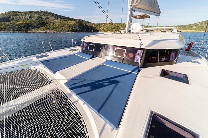 Book yachts online - catamaran - Dufour 48 Catamaran - SHU - rent