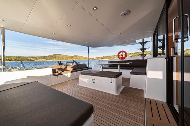Book yachts online - catamaran - Dufour 48 Catamaran - SHU - rent
