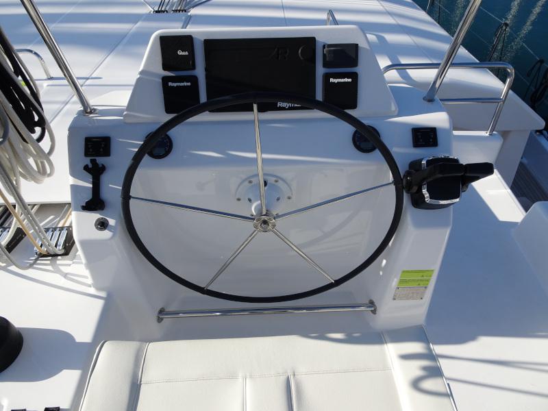 Book yachts online - catamaran - Dufour 48 Catamaran - SHU - rent
