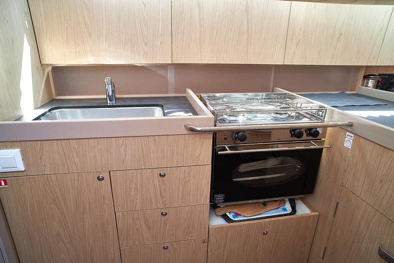 Book yachts online - sailboat - Oceanis 41.1. - White Beauty - rent