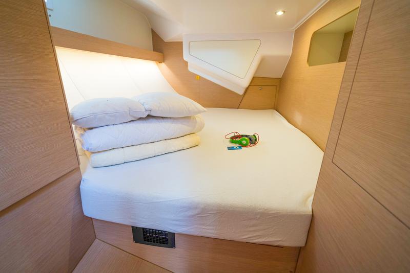 Book yachts online - sailboat - Elan 50 Impression - Escape II - rent