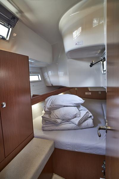 Book yachts online - sailboat - Bavaria 34 Cruiser - Wild love - rent