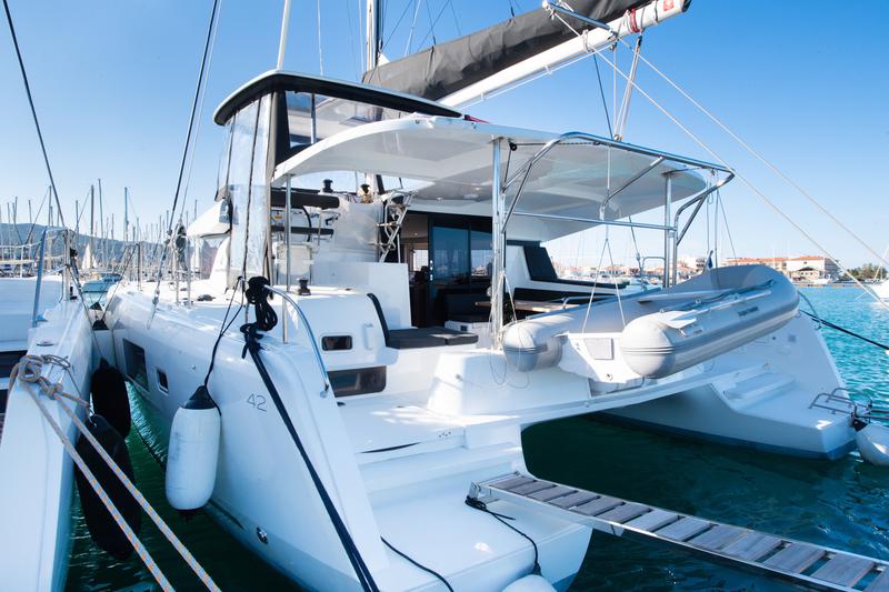 Book yachts online - catamaran - Lagoon 42 - Emma (A/C-Generator) (Pax 12) Brand New 2021 - rent