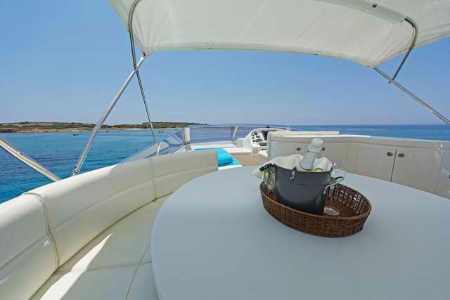Book yachts online - motorboat - Posillipo Technema 65 - no name - rent