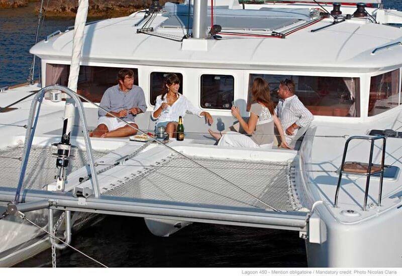 Book yachts online - catamaran - Lagoon 450  Flybridge - Mantra (Generator + watermaker) - rent